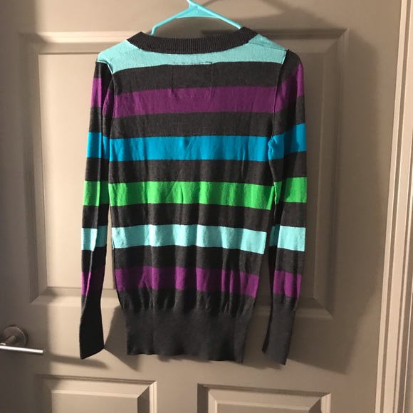 Multi color sweater - Picture 3 of 3